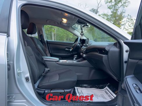 Used 2022 Nissan Sentra SV FWD image 18