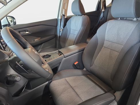 New 2026 Nissan Rogue SV w/ Cold Weather Package FWD image 15