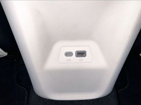 Used 2021 Buick Envision Essence FWD image 26