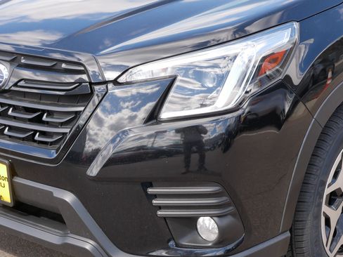 Used 2023 Subaru Forester Premium AWD/4WD image 16