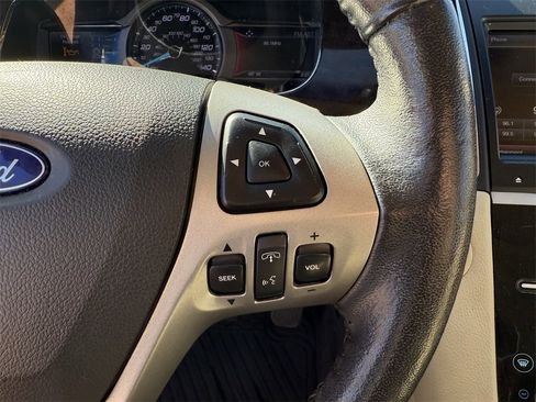 Used 2015 Ford Taurus Limited w/ Equipment Group 301A image 15