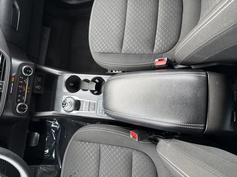 Used 2025 Ford Escape Active AWD/4WD image 28