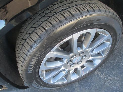 Certified 2023 GMC Acadia Denali w/ Denali Ultimate Package image 12