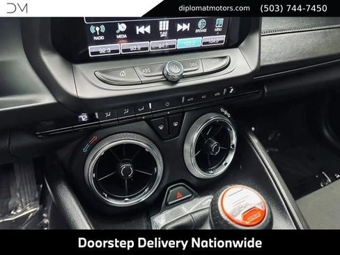 Used 2018 Chevrolet Camaro SS RWD image 34