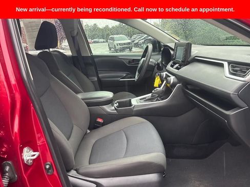 Used 2022 Toyota RAV4 LE AWD/4WD image 29