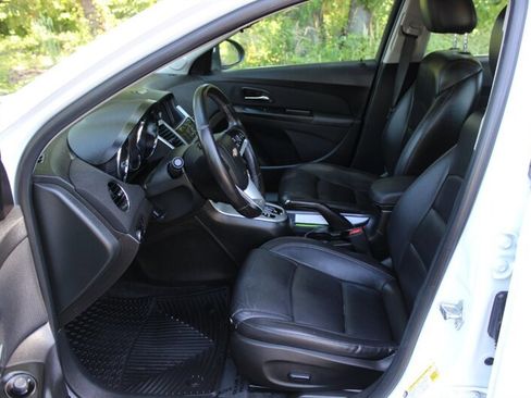 Used 2013 Chevrolet Cruze LT w/ RS Package FWD image 10
