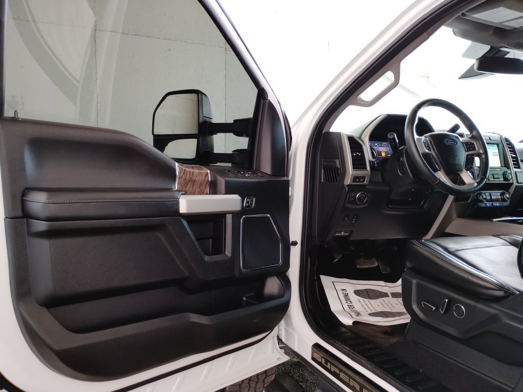 Used 2019 Ford F250 Lariat w/ Lariat Ultimate Package AWD/4WD image 21