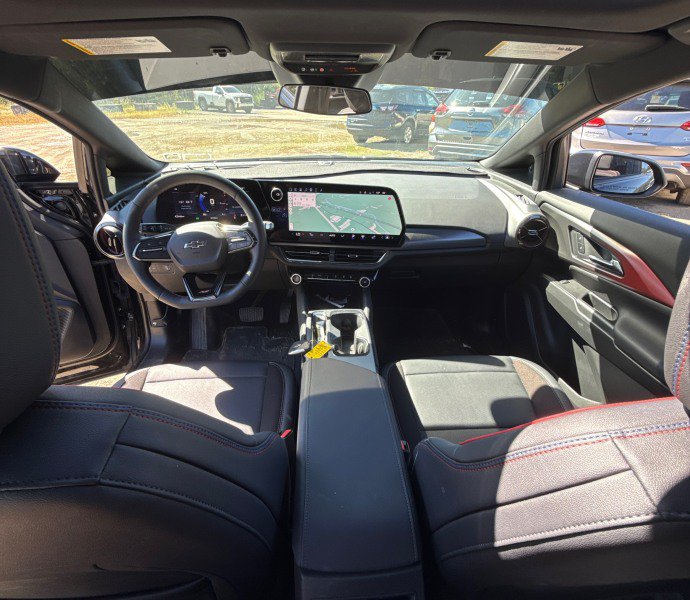 Used 2025 Chevrolet Equinox EV RS AWD/4WD image 8