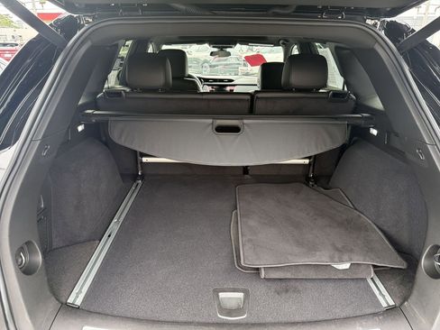 Certified 2025 Cadillac XT5 Premium Luxury image 30