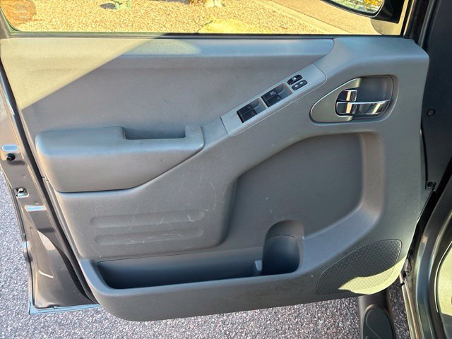 Used 2020 Nissan Frontier SV w/ Midnight Edition Floor Mats AWD/4WD image 16