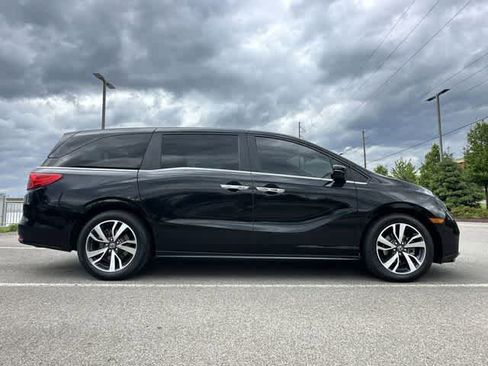 Used 2023 Honda Odyssey Touring image 3