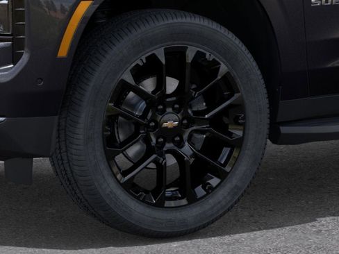 New 2026 Chevrolet Suburban Premier w/ Sun And Tow Package AWD/4WD image 39