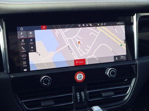 New 2026 Porsche Macan S image 18