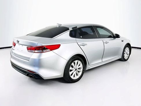 Used 2018 Kia Optima LX w/ 17" Alloy Wheels Package FWD image 23