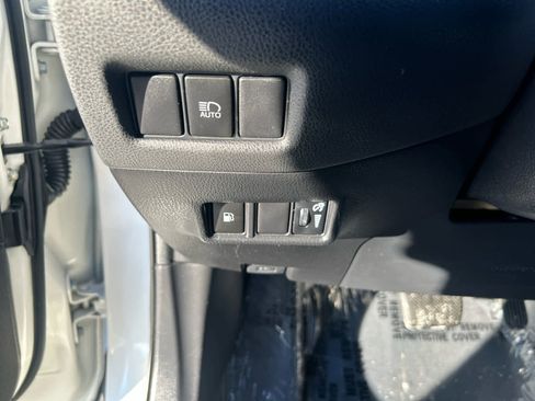 Used 2019 Toyota C-HR XLE image 13