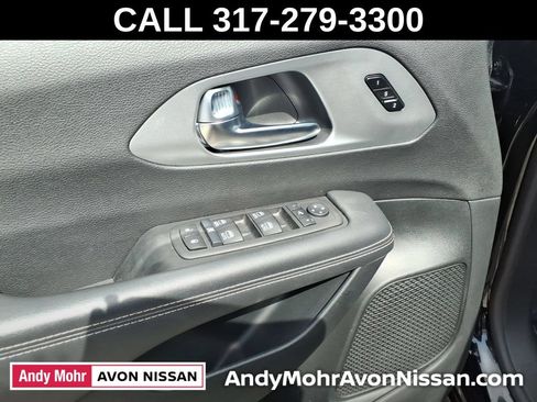 Used 2026 Chrysler Pacifica Limited w/ S Appearance Package FWD image 14