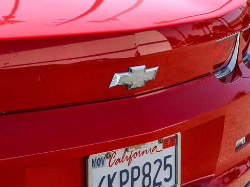 Used 2010 Chevrolet Camaro LT RWD image 12