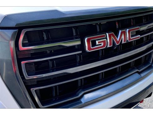 Used 2023 GMC Yukon AT4 w/ AT4 Premium Plus Package AWD/4WD image 31