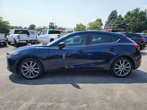 Used 2018 MAZDA MAZDA3 Touring FWD image 4