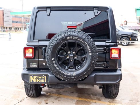 Used 2021 Jeep Wrangler Unlimited Sport image 13