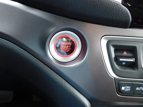 Used 2020 Honda Ridgeline Sport image 32