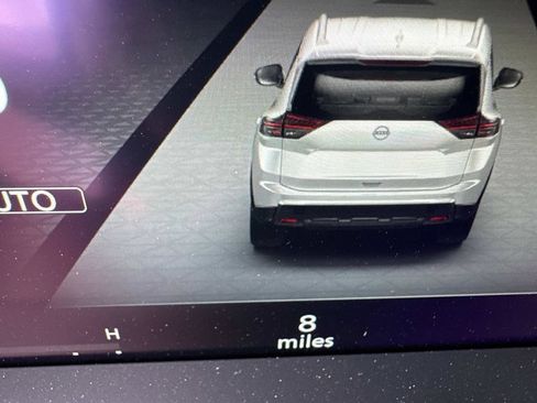 New 2025 Nissan Rogue SL AWD/4WD image 14
