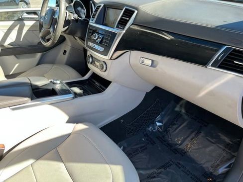 Used 2016 Mercedes-Benz GL 320 GL 350 image 24