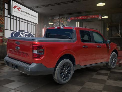 Used 2023 Ford Maverick XLT w/ XLT Luxury Package FWD image 6