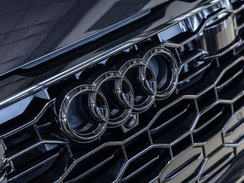 Used 2021 Audi RS Q8 AWD/4WD image 23