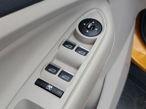 Used 2016 Ford Escape Titanium AWD/4WD image 19