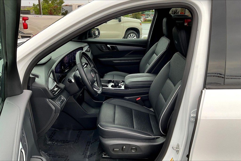 Used 2026 Buick Enclave Sport Touring FWD image 23