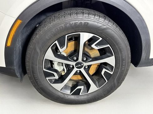 Certified 2023 Kia Sportage EX AWD/4WD image 30