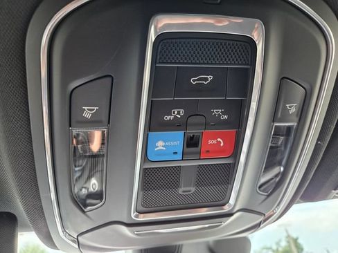 Used 2023 Jeep Grand Cherokee L Laredo RWD image 35