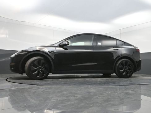 Used 2025 Tesla Model Y Long Range AWD/4WD image 24