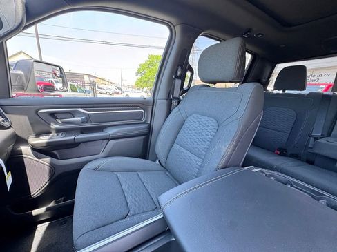 New 2026 RAM 1500 4x4 Crew Cab image 14