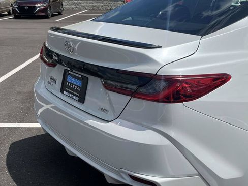 Used 2025 Toyota Camry XSE FWD image 11