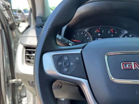 Used 2024 GMC Terrain SLE AWD/4WD image 11