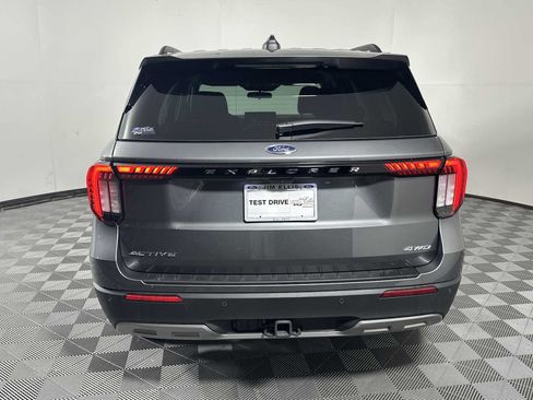 Used 2025 Ford Explorer Active w/ Active Comfort Package AWD/4WD image 6