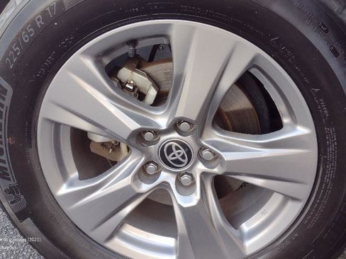 Used 2024 Toyota RAV4 XLE image 15