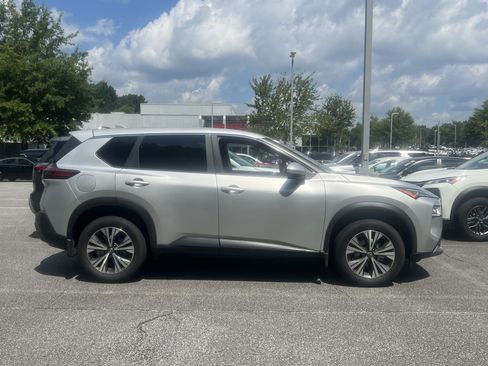 Certified 2023 Nissan Rogue SV FWD image 5