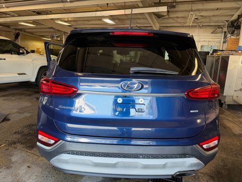 Used 2019 Hyundai Santa Fe SE AWD/4WD image 18