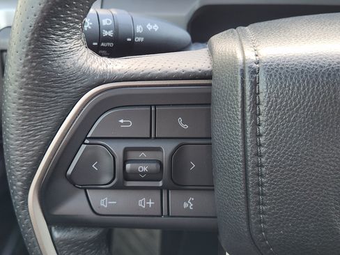 Used 2024 Toyota Tacoma TRD Off-Road AWD/4WD image 30