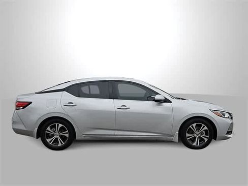 Used 2022 Nissan Sentra SV image 9