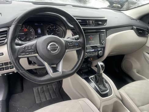 Used 2022 Nissan Rogue Sport SV w/ Technology Package AWD/4WD image 10