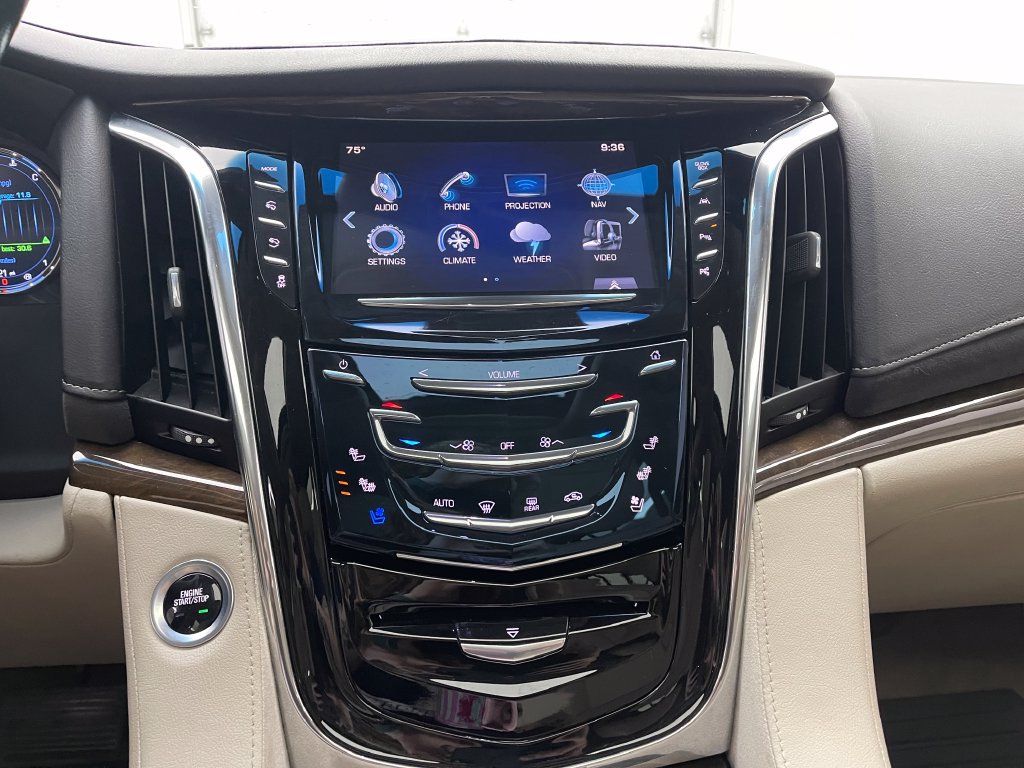 Used 2018 Cadillac Escalade ESV Premium Luxury AWD/4WD image 22
