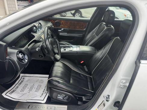 Used 2013 Jaguar XJ AWD image 30