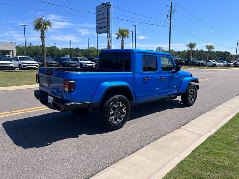 New 2026 Jeep Gladiator Sport AWD/4WD image 6