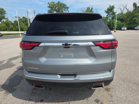 Used 2023 Chevrolet Traverse High Country w/ LPO, Cargo Package FWD image 5