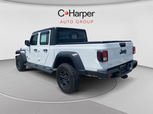 Used 2024 Jeep Gladiator Sport AWD/4WD image 3