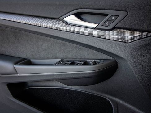 New 2026 Volkswagen GTI SE FWD image 25